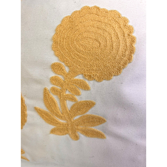Pottery Barn Pillows 17" Yellow White Floral Fiber Filled Home Decor Textured - Picture 3 of 6